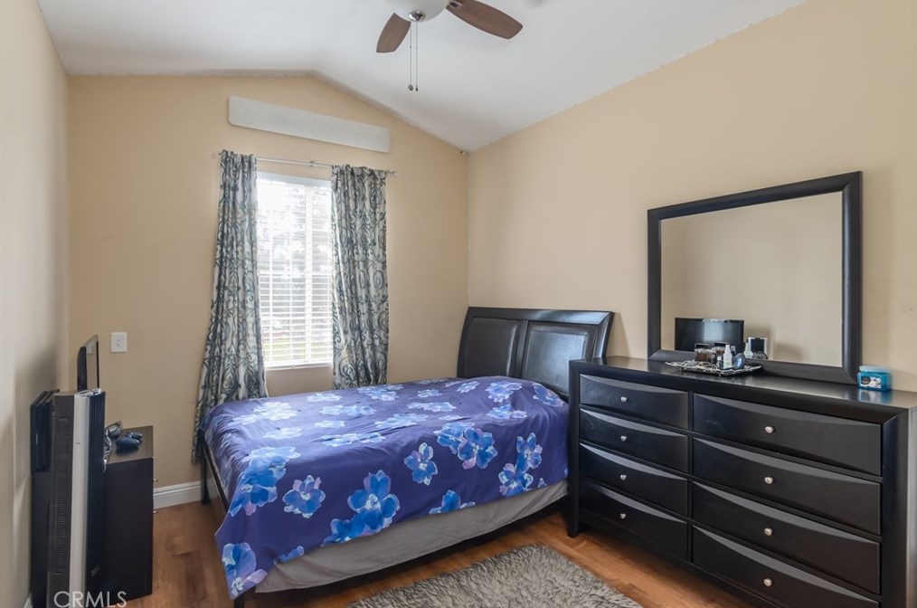 18027 Valerio St, Los Angeles CA  91335-3251 exterior