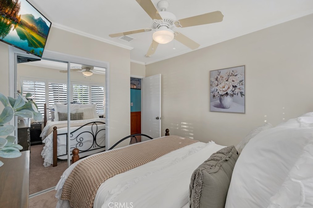 15851 Blackhawk St, San Fernando CA  91344-7102 exterior