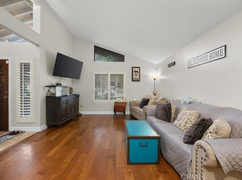 3121 Victoria Way, Bakersfield CA  93309-5371 exterior