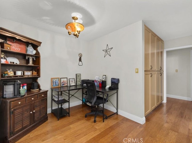 3121 Victoria Way, Bakersfield CA  93309-5371 exterior