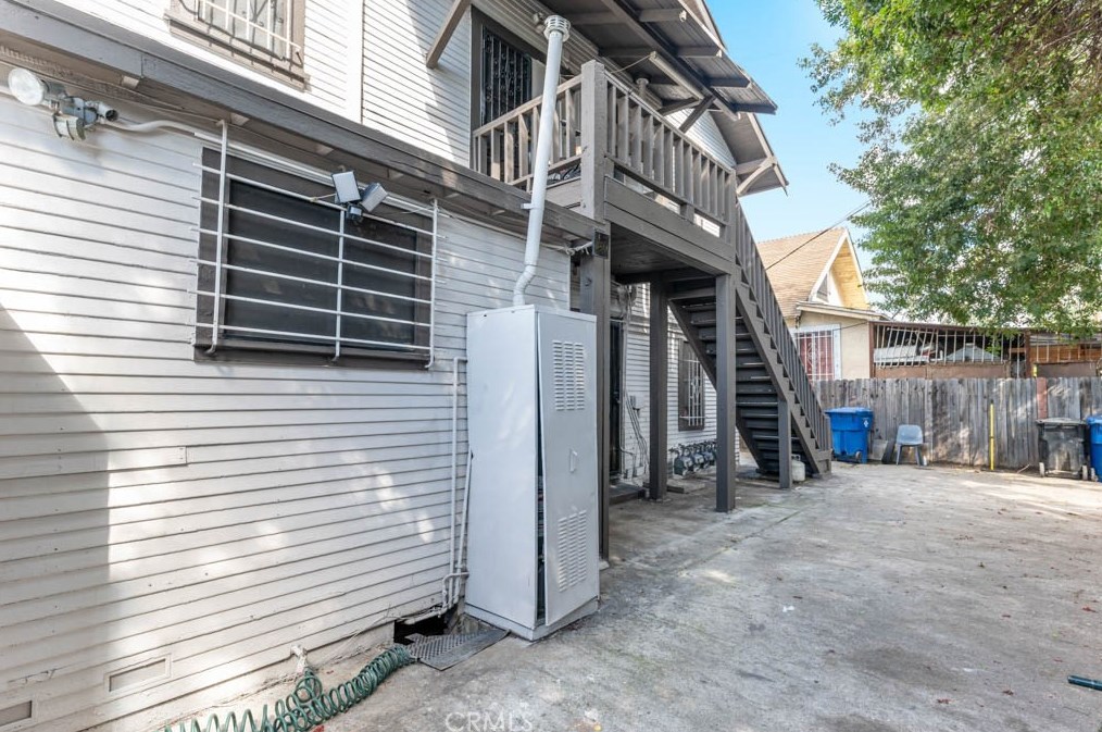 322 52nd St, Los Angeles CA  90011-4513 exterior