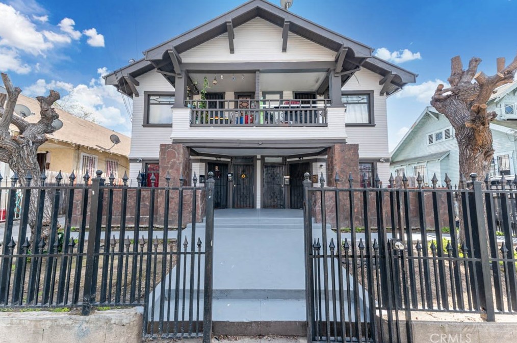 322 52nd St, Los Angeles CA  90011-4513 exterior