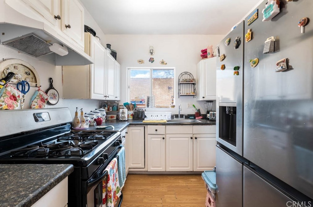 322 52nd St, Los Angeles CA  90011-4513 exterior