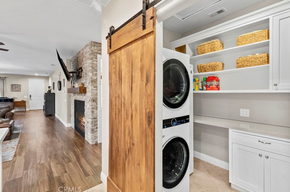 29859 Cashmere Pl, Santa Clarita CA  91384-4545 exterior