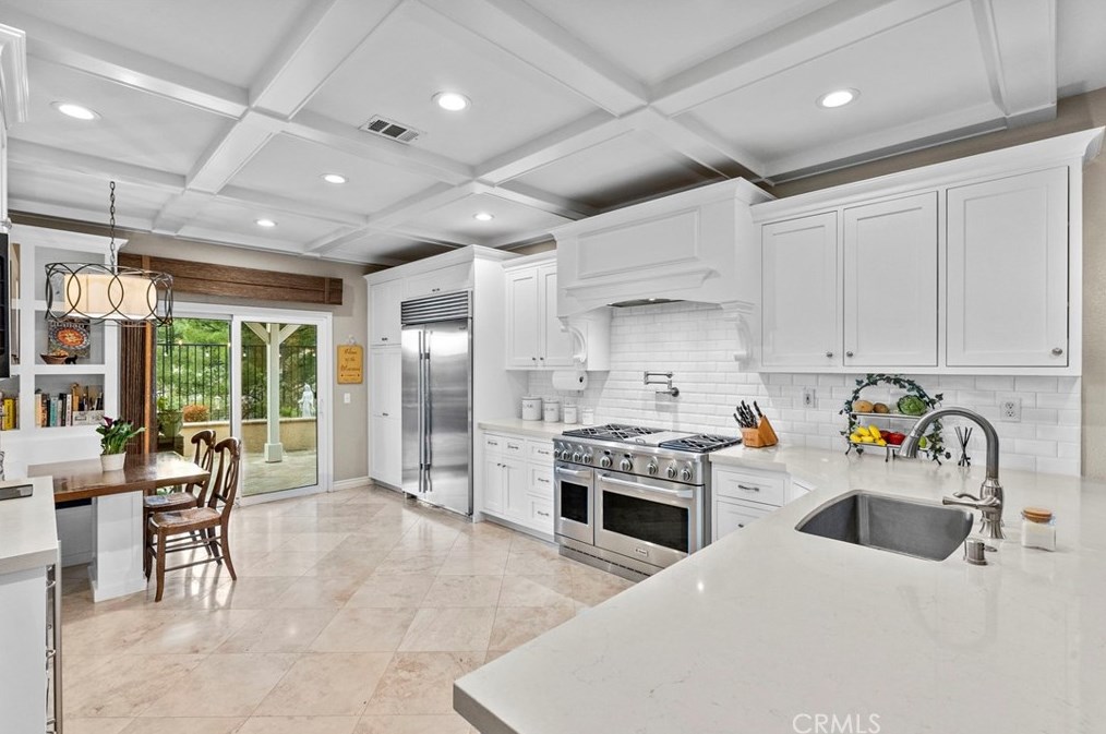 29859 Cashmere Pl, Santa Clarita CA  91384-4545 exterior