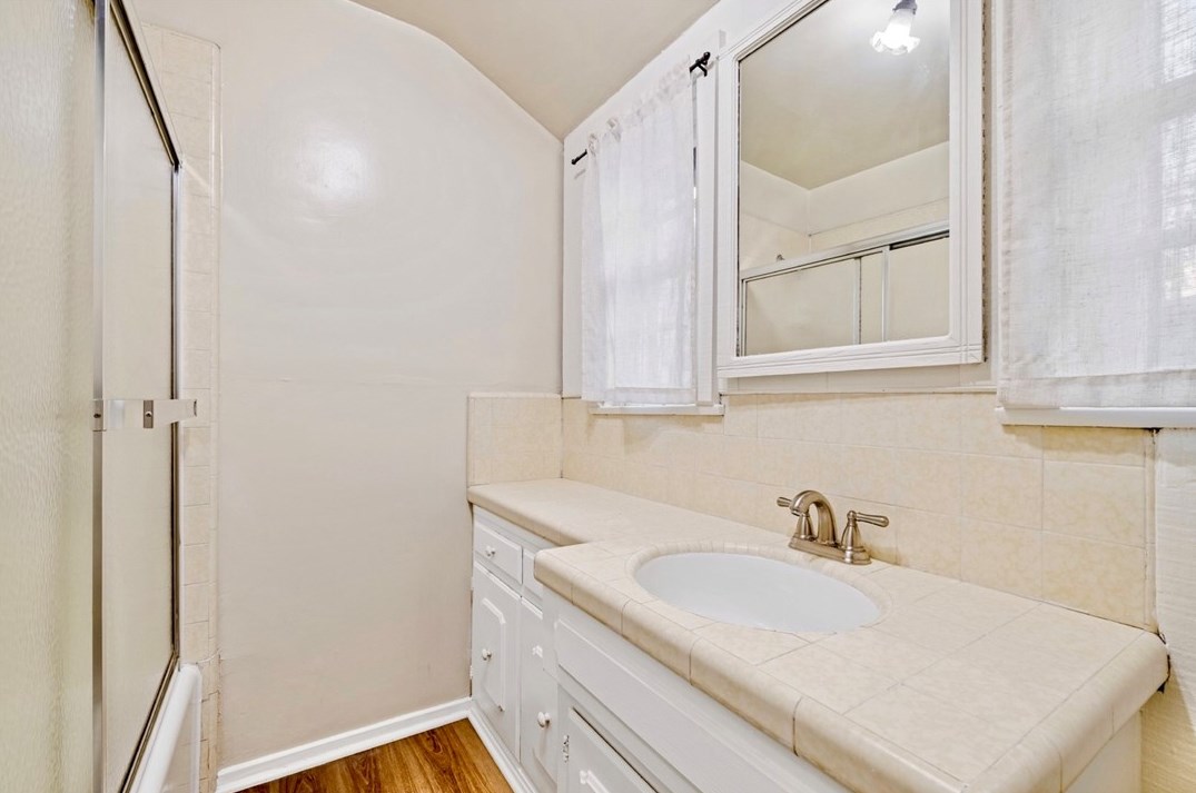 1516 Maple St, Glendale CA  91205-0023 exterior