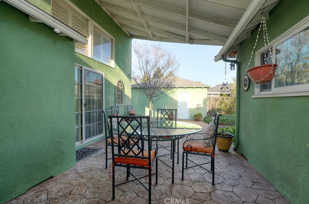 7640 Beeman Ave, North Hollywood CA  91605-2104 exterior