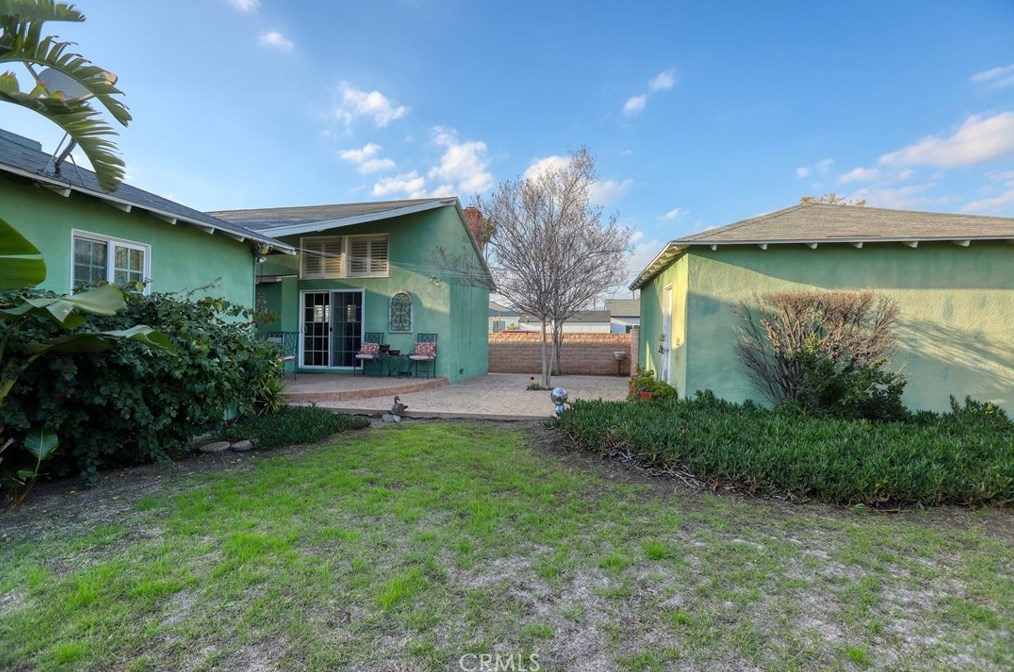 7640 Beeman Ave, North Hollywood CA  91605-2104 exterior