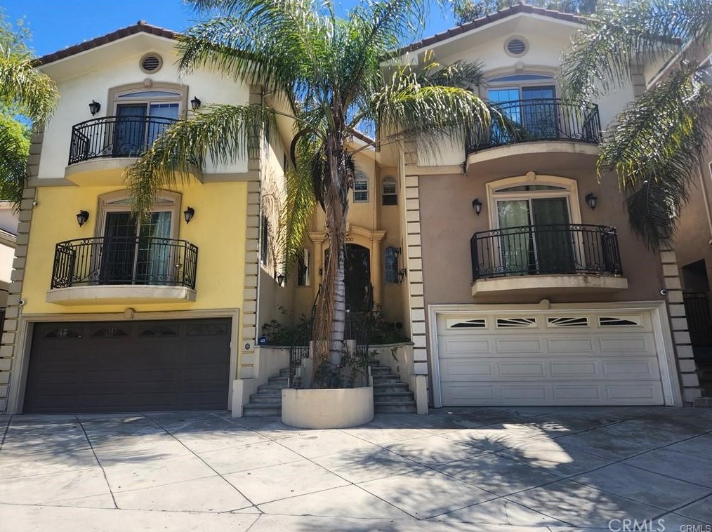 3300 Barham Blvd, Los Angeles CA  90068-1404 exterior