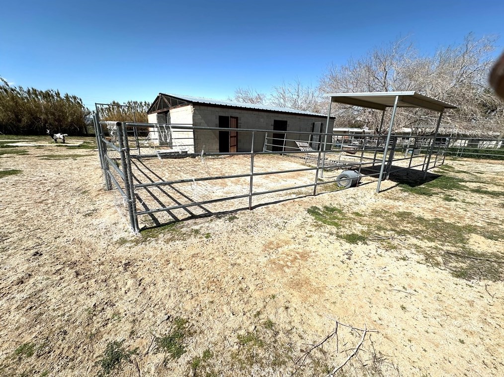 1826 Avenue, Lancaster CA  exterior