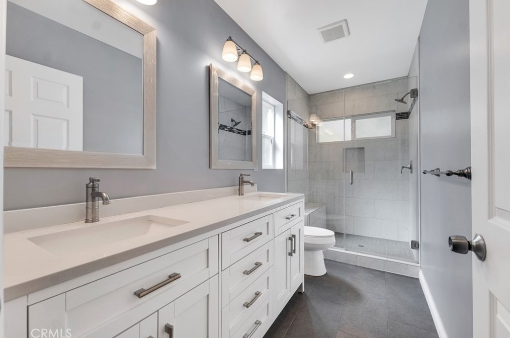 6137 Canby Ave, Los Angeles CA  91335-7007 exterior