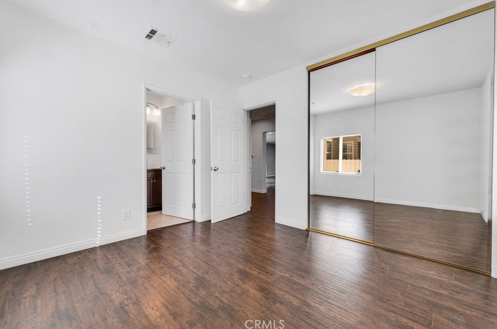 6137 Canby Ave, Los Angeles CA  91335-7007 exterior