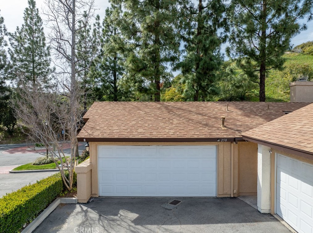 22917 Banyan Pl, Santa Clarita CA  91390-5841 exterior
