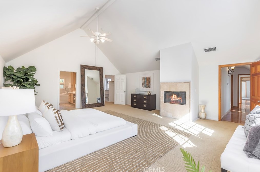 5463 Vanalden Ave, Los Angeles CA  91356-3129 exterior