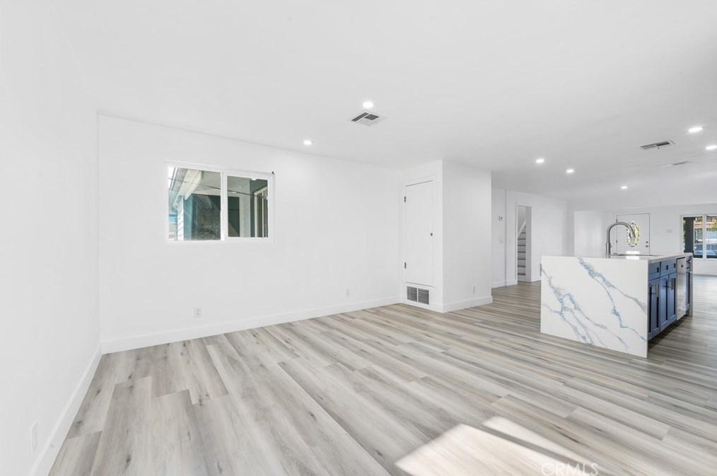 1328 49th St, Los Angeles CA  90011-4212 exterior