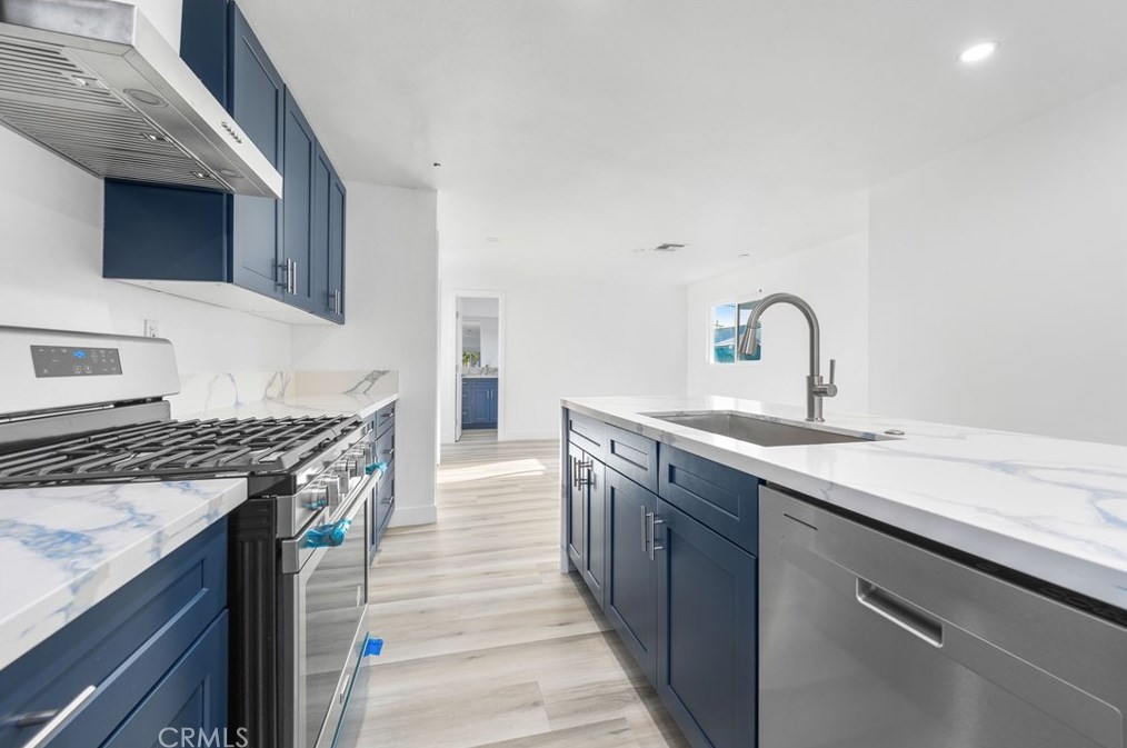 1328 49th St, Los Angeles CA  90011-4212 exterior