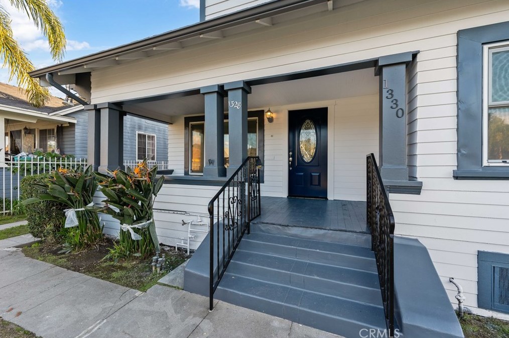 1328 49th St, Los Angeles CA  90011-4212 exterior