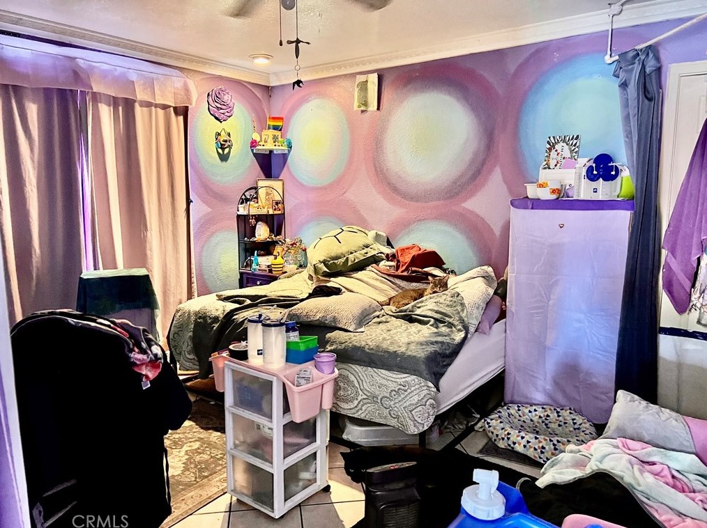 11422 Glenoaks Blvd, Los Angeles CA  91331-1068 exterior