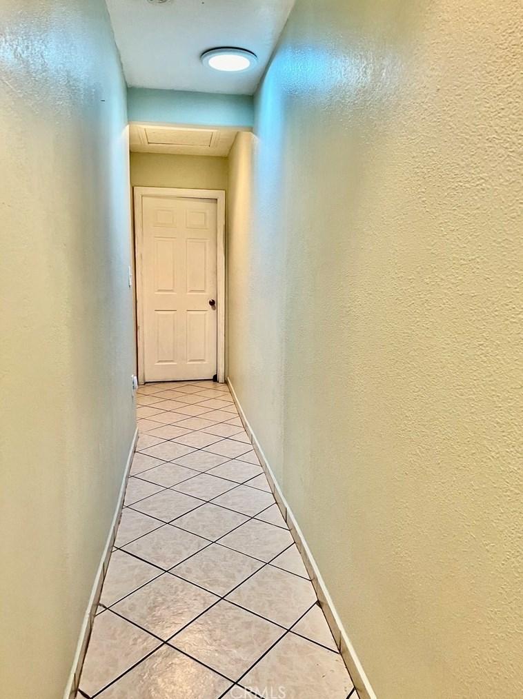 11422 Glenoaks Blvd, Los Angeles CA  91331-1068 exterior