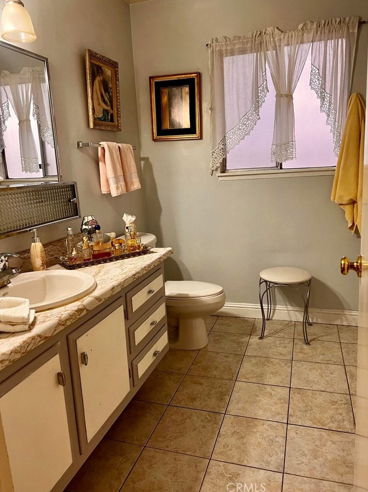 2627 Avenue, Lancaster CA  exterior