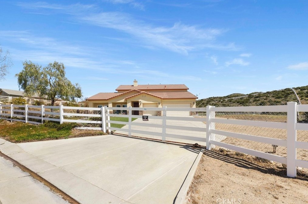 34042 Desert Rd, Acton CA  93510-1479 exterior