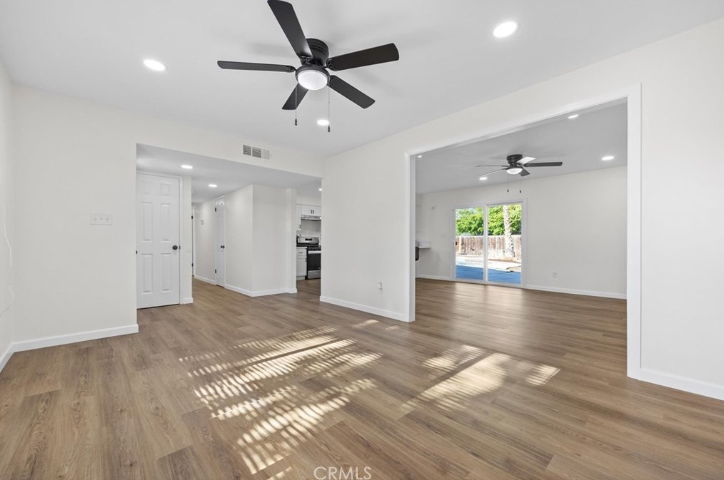 3008 Whitley Dr, Bakersfield CA  93309-5549 exterior