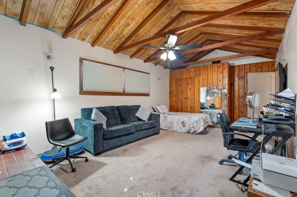 39 Myrtle St, Bakersfield CA  93301-2734 exterior