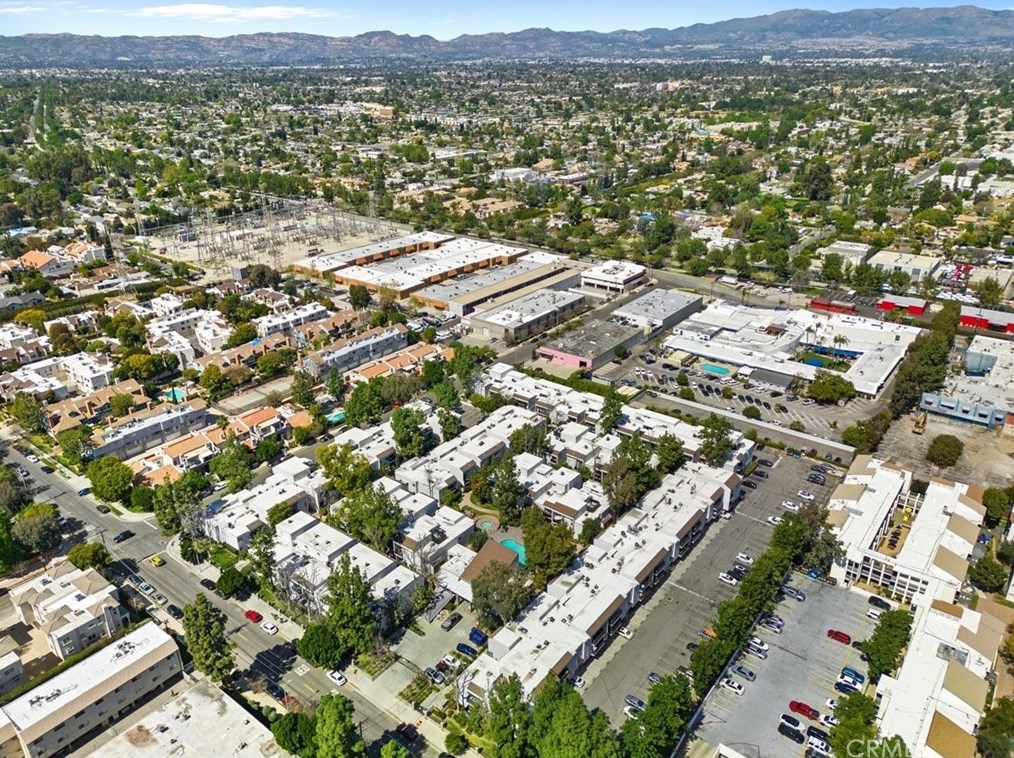18645 Hatteras St, Los Angeles CA  91356-1803 exterior