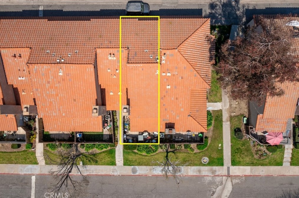 16590 Terrace Ln, Fontana CA  92335-0302 exterior