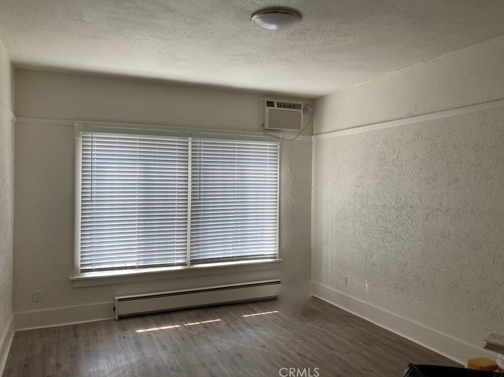 1435 Alvarado St, Los Angeles CA  90006-2464 exterior