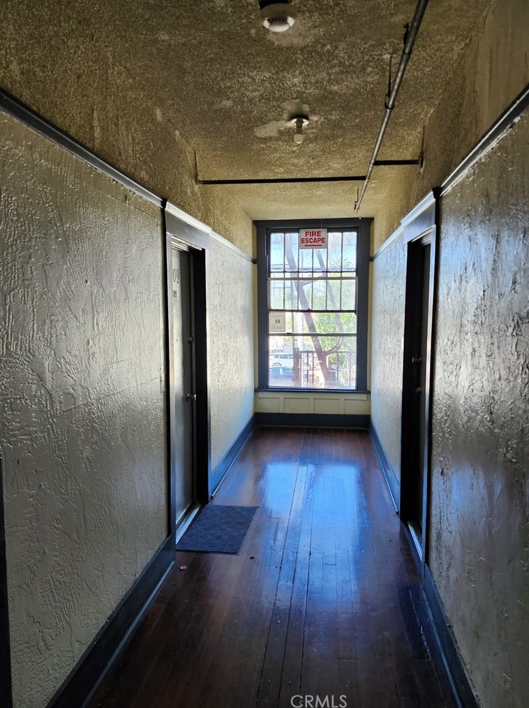 1435 Alvarado St, Los Angeles CA  90006-2464 exterior
