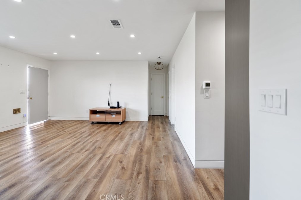 1506 111th St, Los Angeles CA  90044-1405 exterior