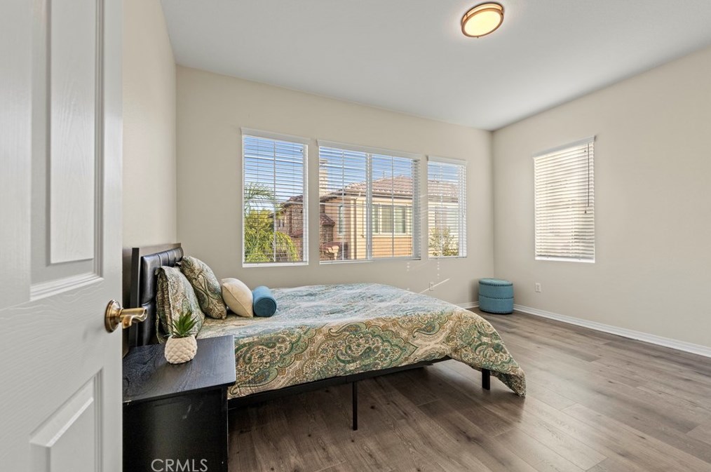 23860 Toscana Dr, Santa Clarita CA  91354-3015 exterior