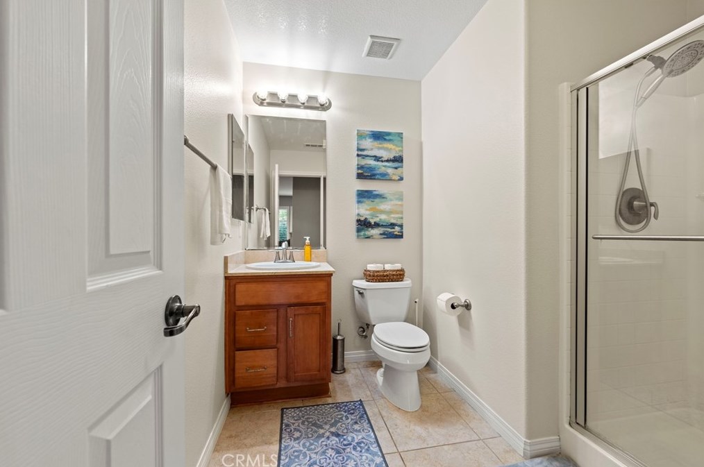 23860 Toscana Dr, Santa Clarita CA  91354-3015 exterior