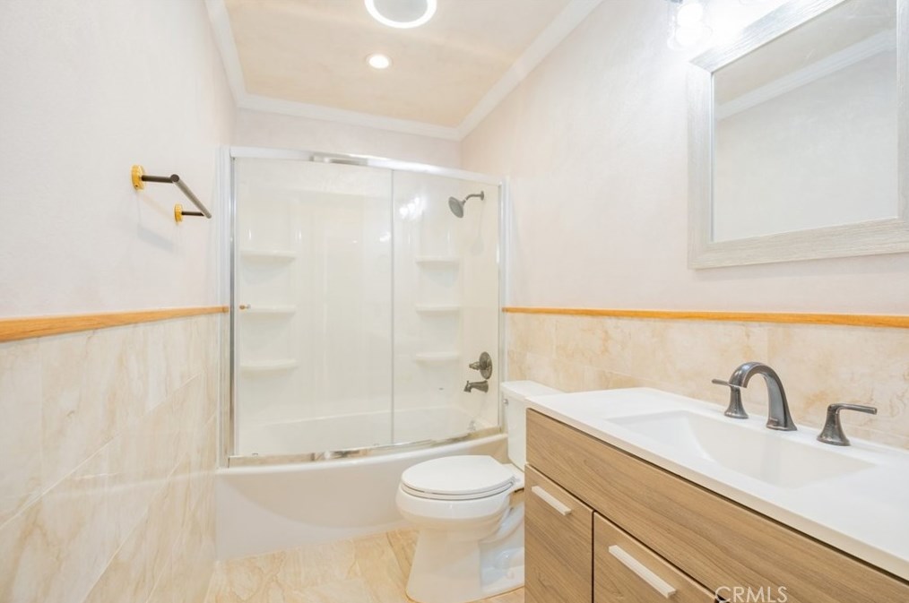 40532 Gorham Ln, Palmdale CA  93551-2526 exterior