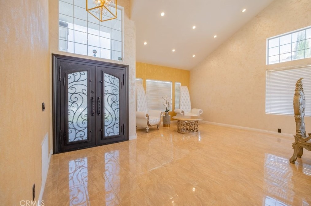 40532 Gorham Ln, Palmdale CA  93551-2526 exterior