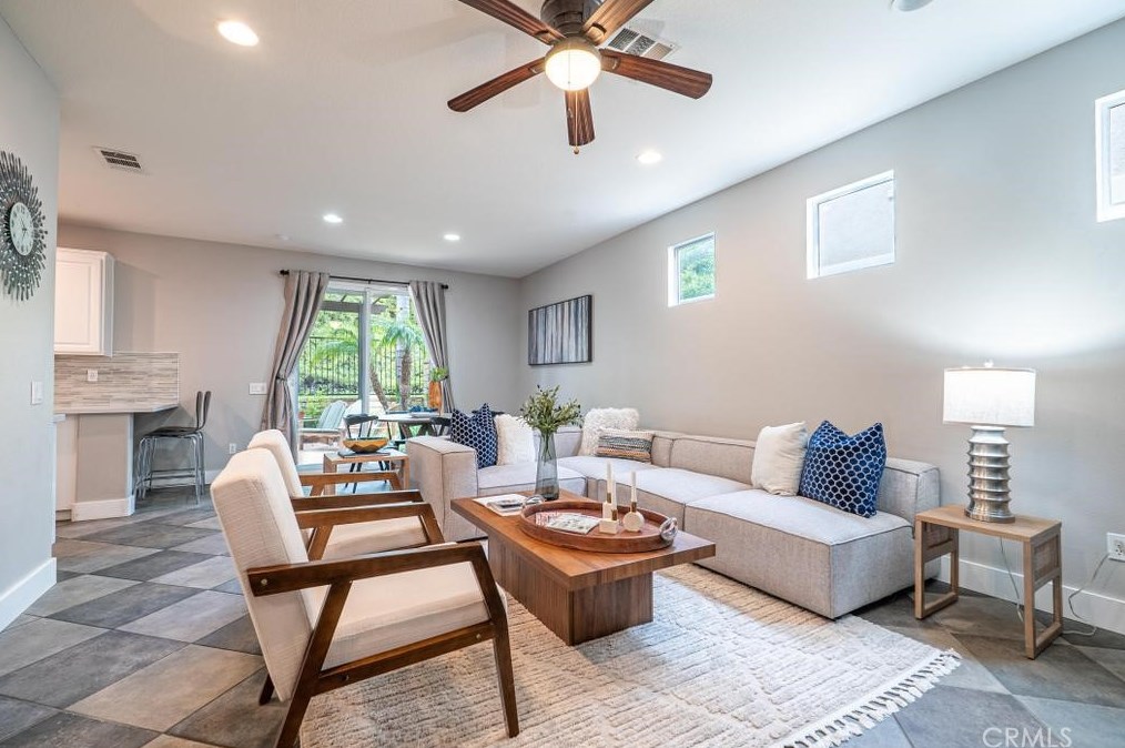 24178 Joshua Dr, Santa Clarita CA  91354-1538 exterior