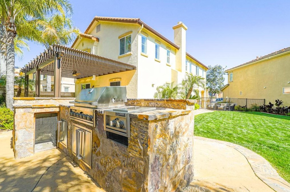 24178 Joshua Dr, Santa Clarita CA  91354-1538 exterior