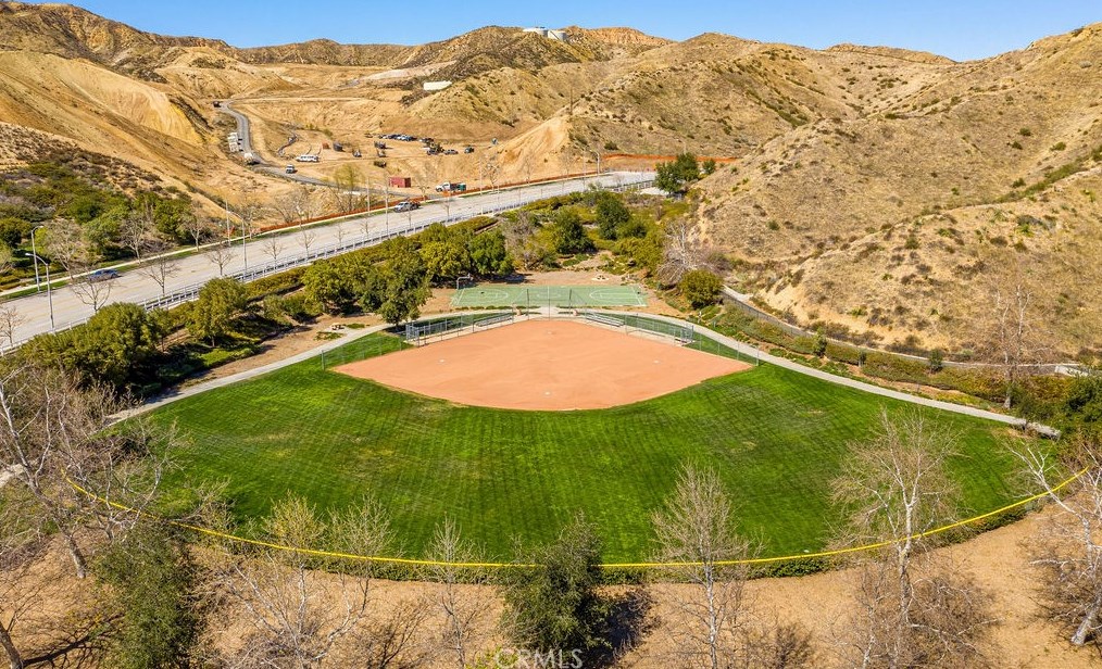 24178 Joshua Dr, Santa Clarita CA  91354-1538 exterior