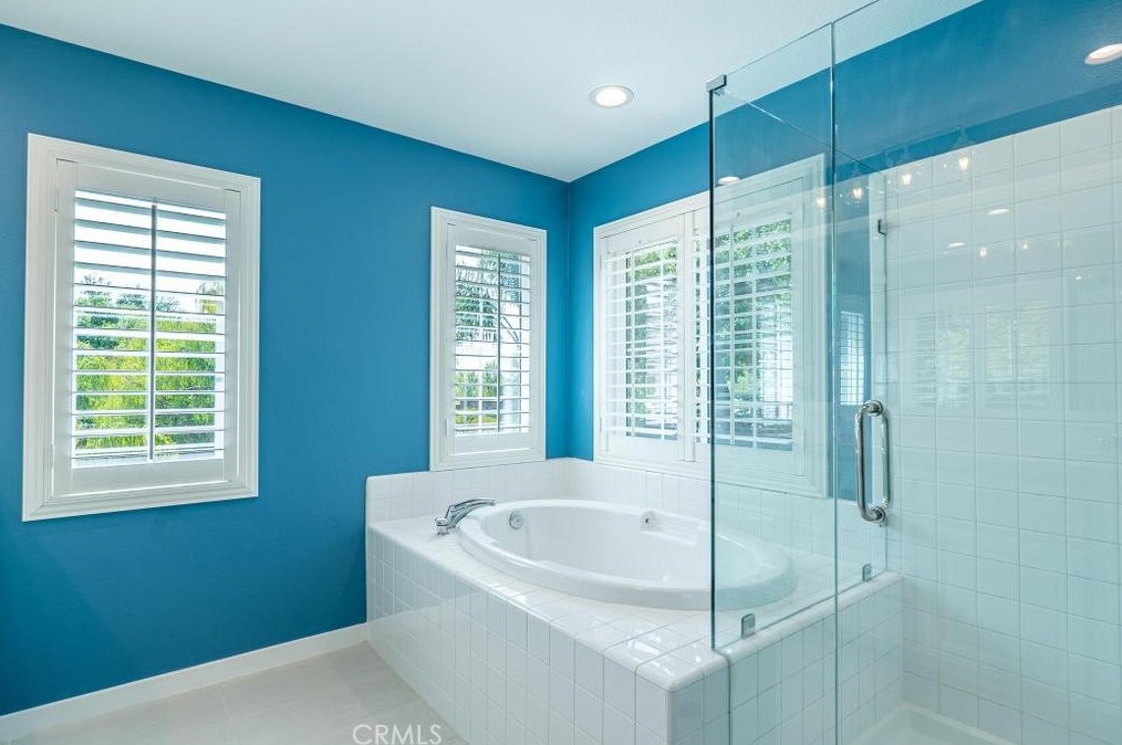 24178 Joshua Dr, Santa Clarita CA  91354-1538 exterior