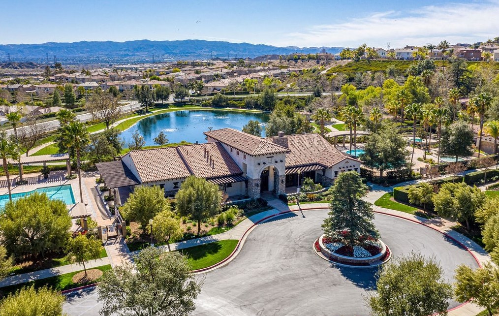 24178 Joshua Dr, Santa Clarita CA  91354-1538 exterior