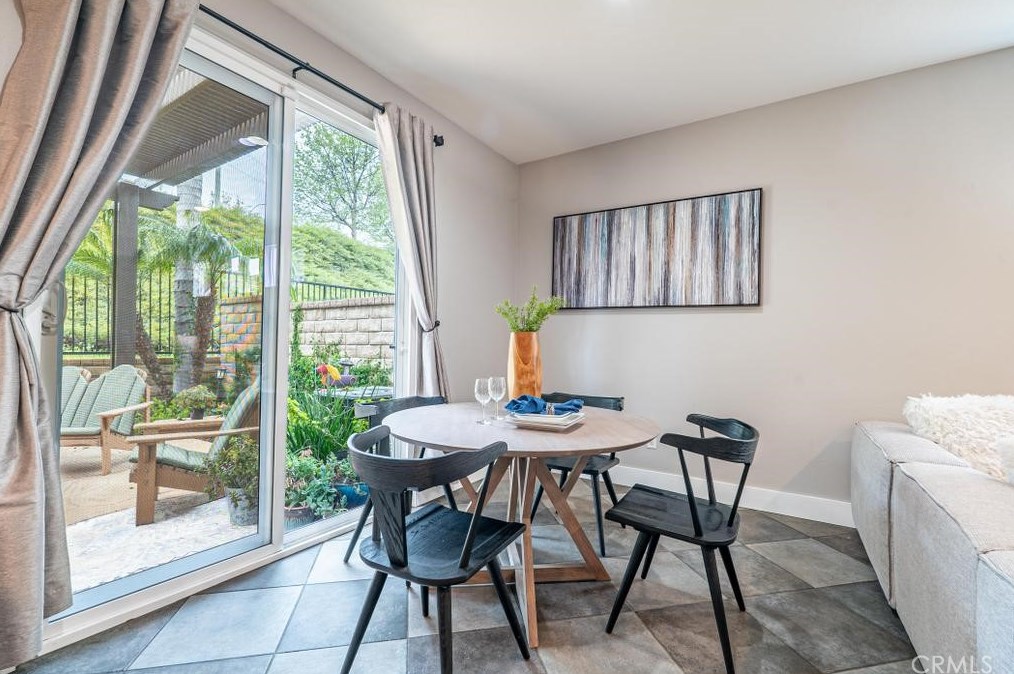 24178 Joshua Dr, Santa Clarita CA  91354-1538 exterior