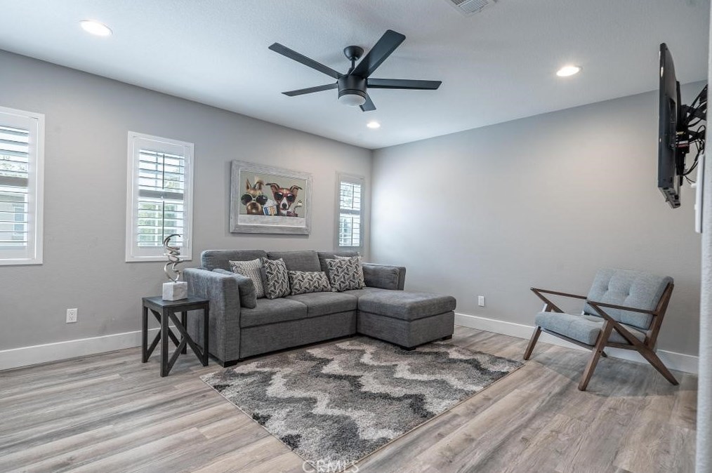 24178 Joshua Dr, Santa Clarita CA  91354-1538 exterior