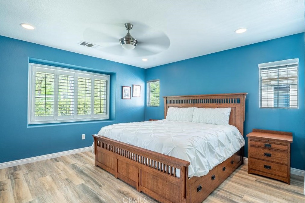 24178 Joshua Dr, Santa Clarita CA  91354-1538 exterior