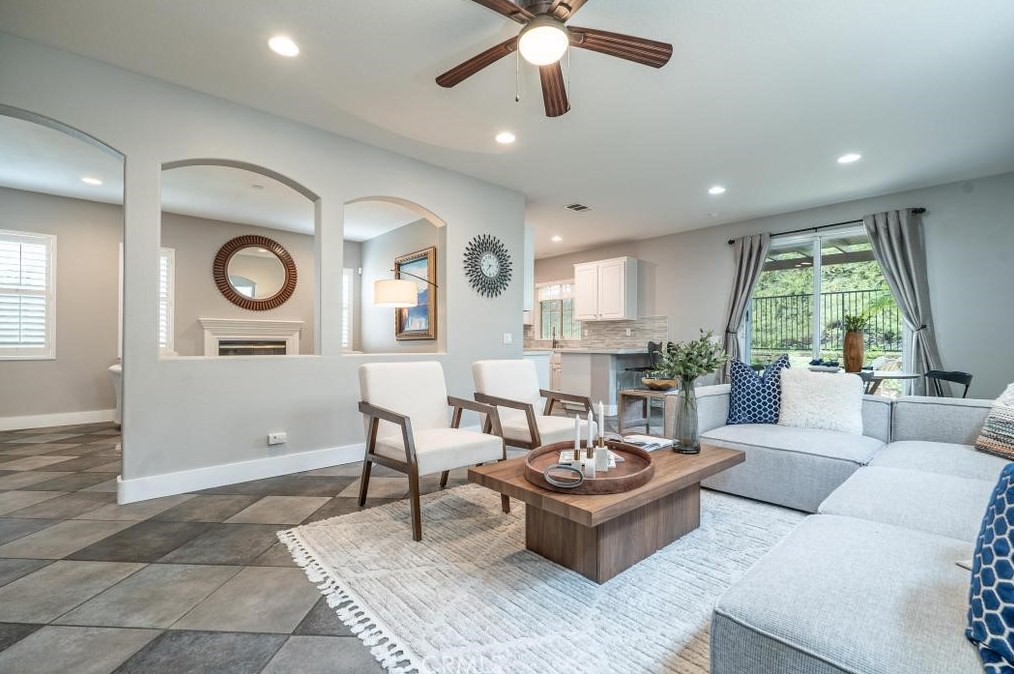 24178 Joshua Dr, Santa Clarita CA  91354-1538 exterior