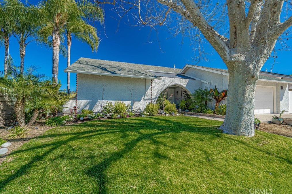 22713 Rio Bueno Ct, Santa Clarita CA  91354-2353 exterior