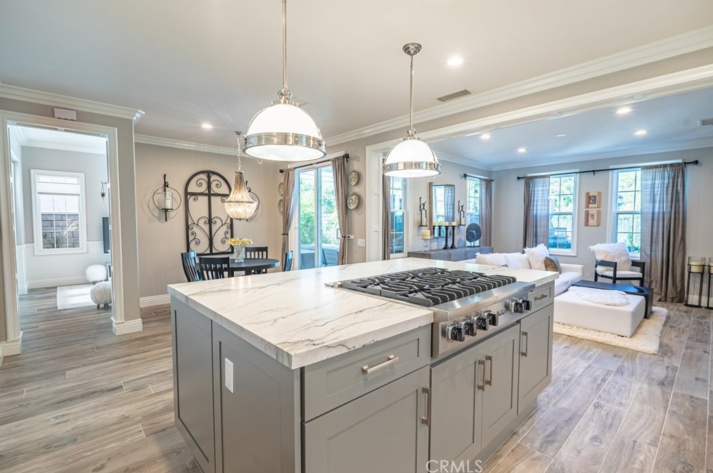26822 Peppertree Dr, Santa Clarita CA  91381-0611 exterior