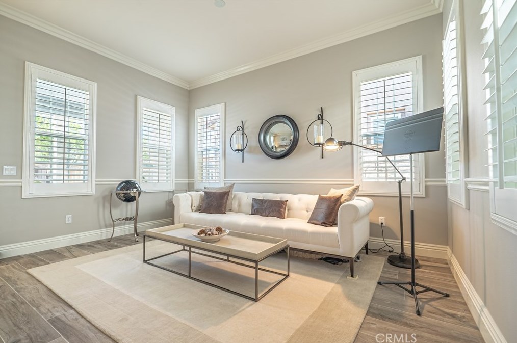 26822 Peppertree Dr, Santa Clarita CA  91381-0611 exterior