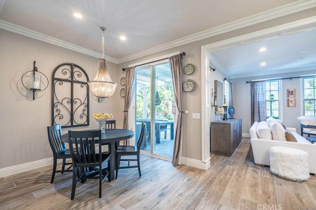26822 Peppertree Dr, Santa Clarita CA  91381-0611 exterior