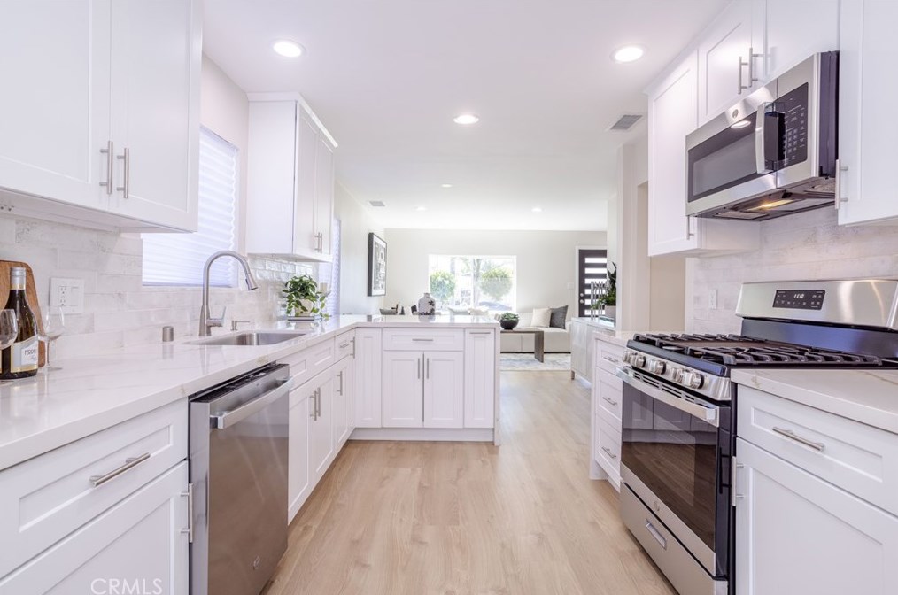 13991 Daventry St, Los Angeles CA  91331-3515 exterior